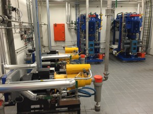 Maskinrummet til hurtigfyldeplads til optankning af personbiler med gas