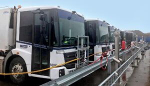 Skraldebiler i Aalborg kommune bliver tanket med gas